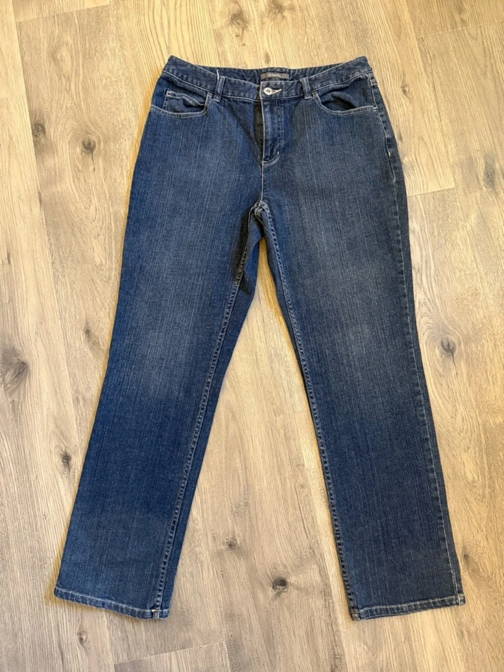Liz Claiborne Women's Dark Blue Straight-Leg Jeans
